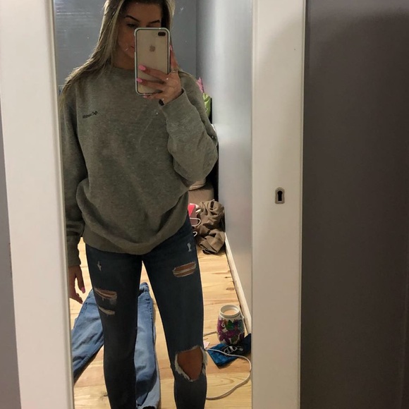 To small - Picture 1 of 1